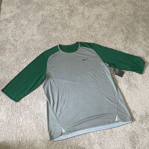 Brand New! Men’s Nike 3/4 top